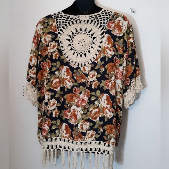 Dreamers floral crochet cardigan/cover up - Picture 2 of 6